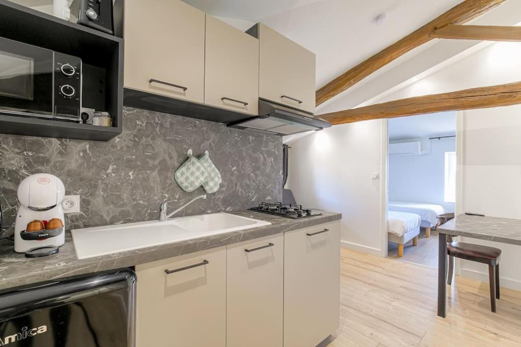 Le Francfort - Les Appartements De L'Olivier Loyettes Exterior photo